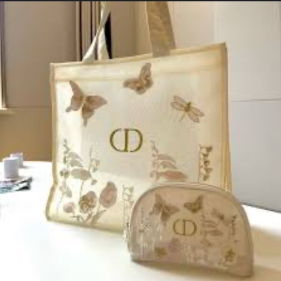 Dior Cream Tote with Floral Embroidery - Picture 2 of 11